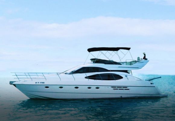 Azimut 52 FT Yacht in Dubai