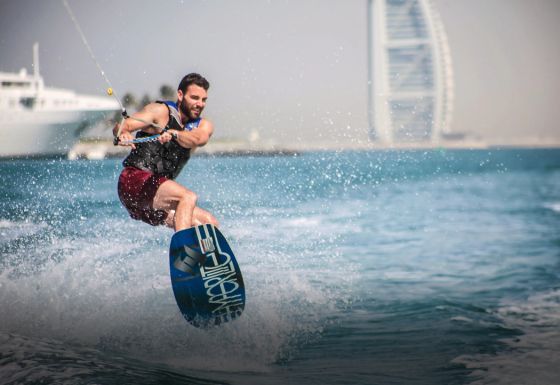Wakeboarding in Dubai