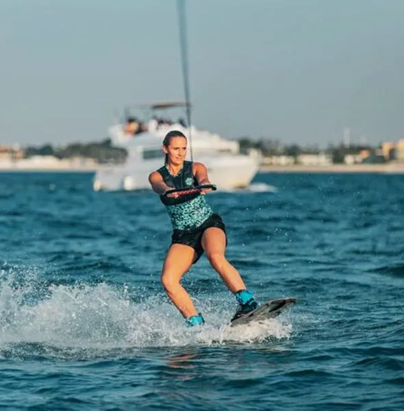 Wakeboarding-in-Dubai