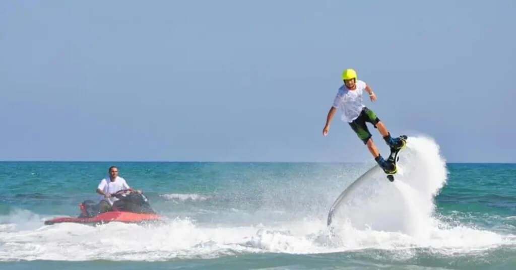 Flyboarding-adventure-in-Dubai